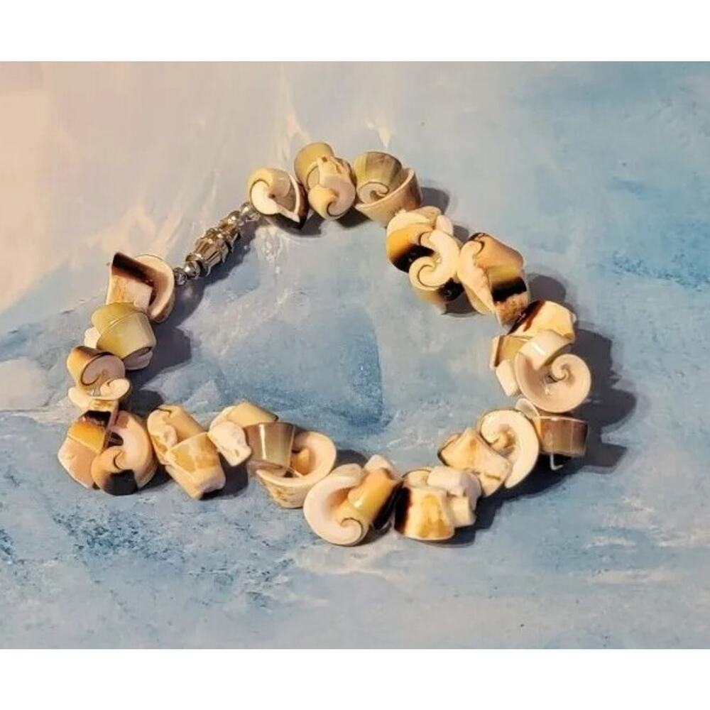 Vintage Shell Nugget Bracelet Beach Jewelry, Chunky, 7" Long Sbr-58 View 6